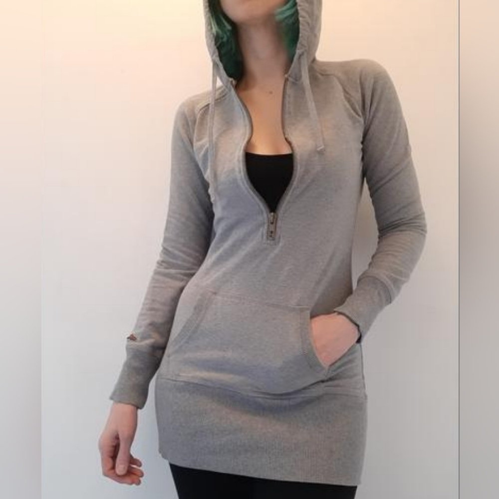 Roots Athletics Extra Long Form-Fitting Heather Grey Hoodie.
